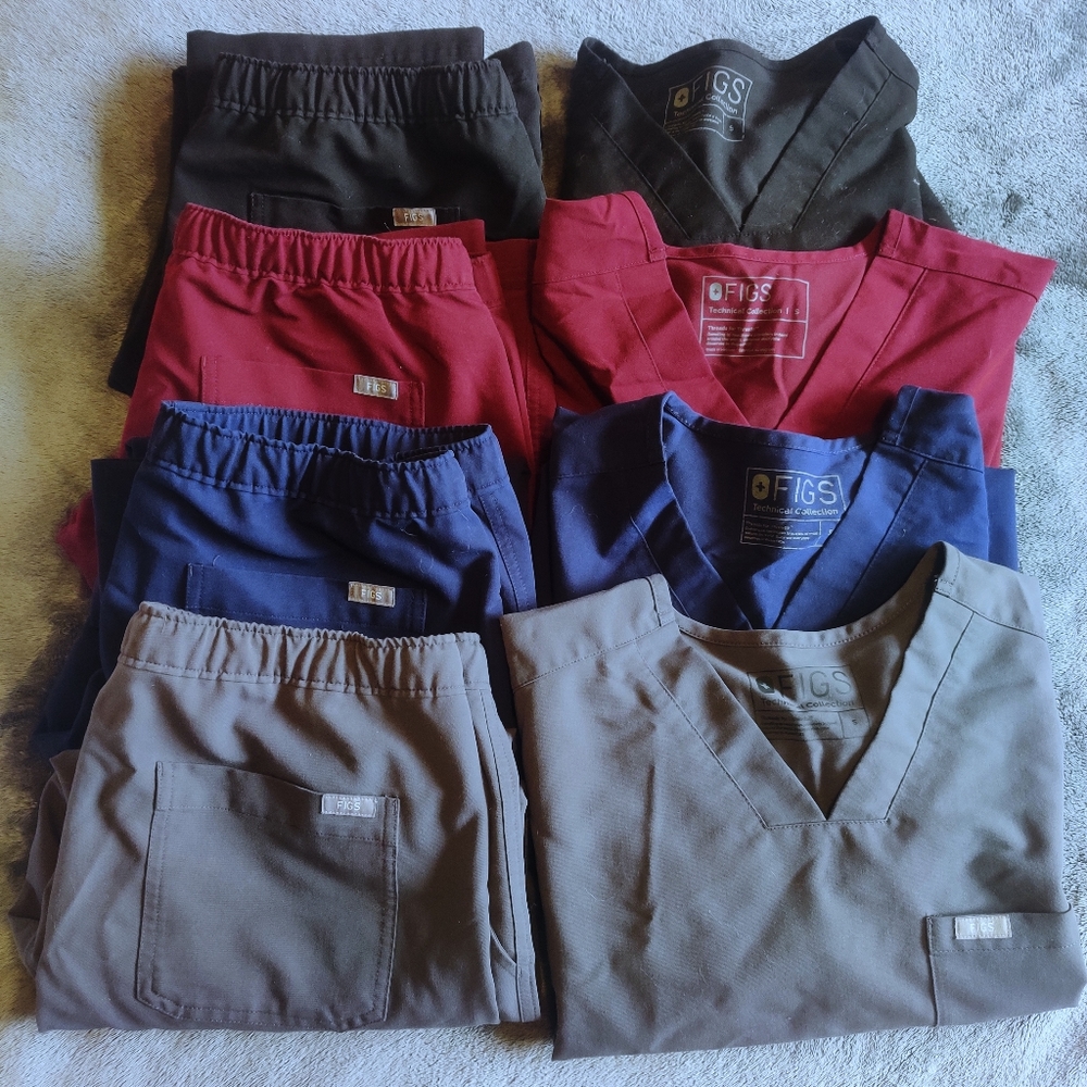 Men's FIGS sets x4